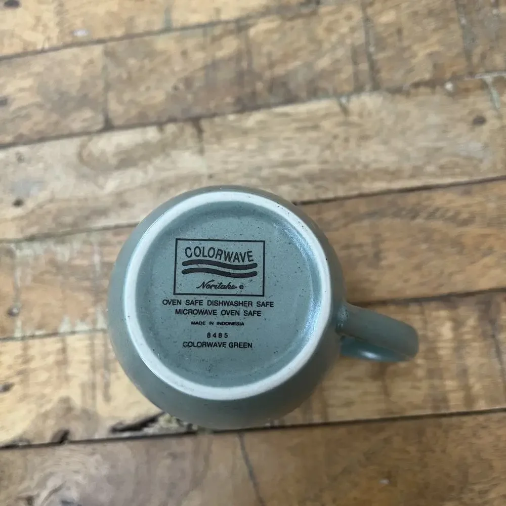 Noritake Creamer Colorwave Green 10oz Stoneware Speckled Green #8485